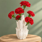 Coral Vase V4 with red flowers