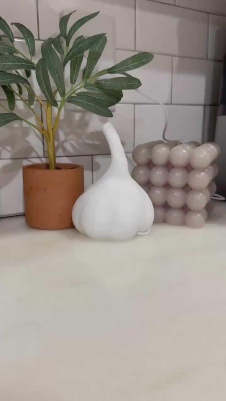 Sleepy Garlic night light product demonstration from Etsy